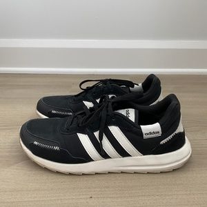 Adidas Retrorun Shoe